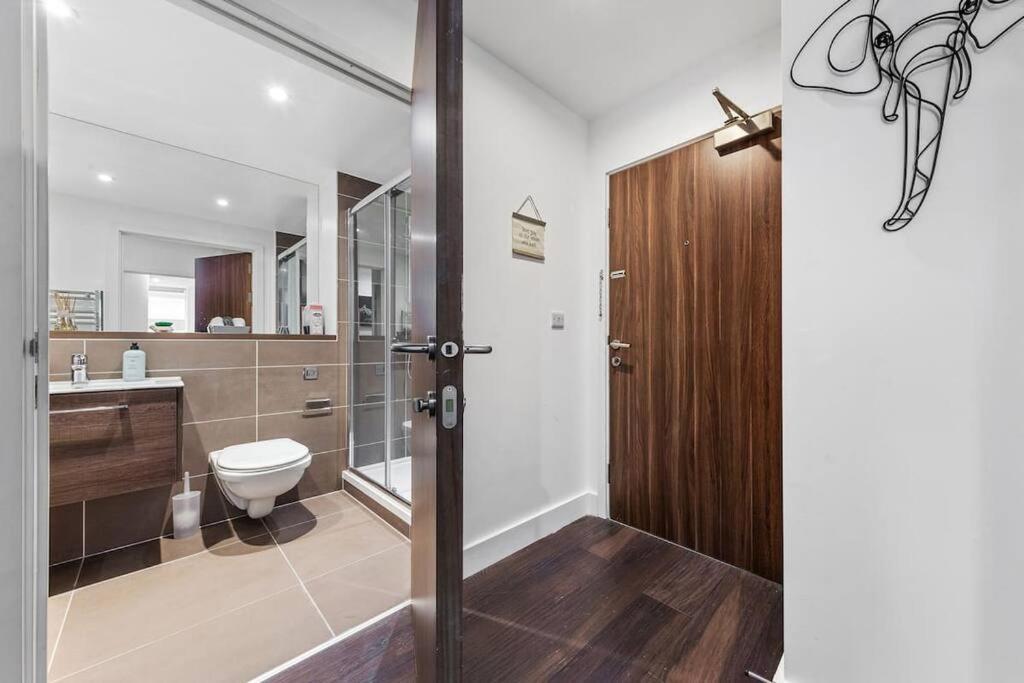 Ferienwohnung Sleep 7 20 Mins From London Waterloo Bp65 Exterior foto
