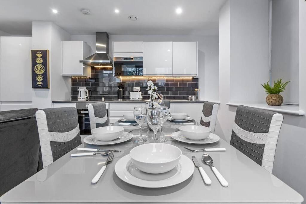 Ferienwohnung Sleep 7 20 Mins From London Waterloo Bp65 Exterior foto
